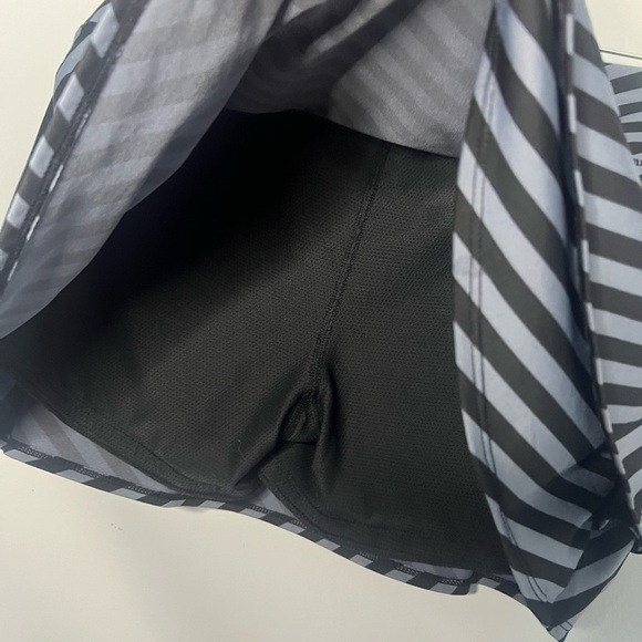 Athleta Swagger Fly By Striped Skort Skirt Small - Picture 5 of 7
